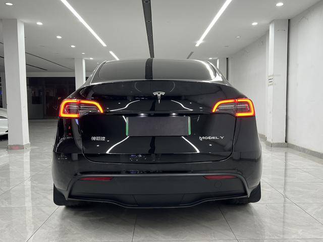 Pre-Owned Tesla Model Y 2022 Facelift Rear-Wheel Drive Edition