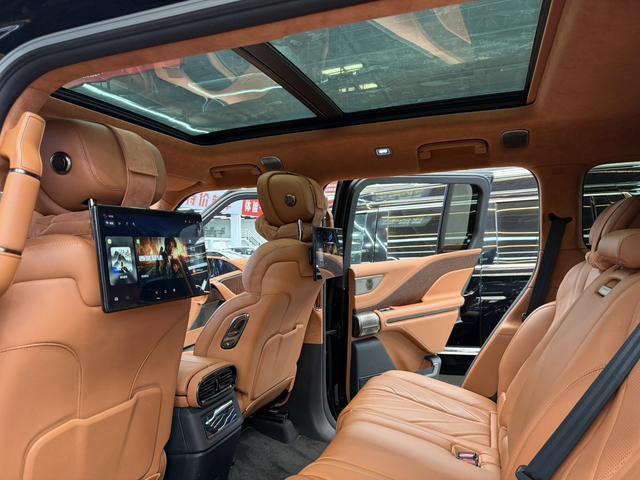 Certificated Pre-Owned Yangwang U8 2023 Luxury Edition -u22697224