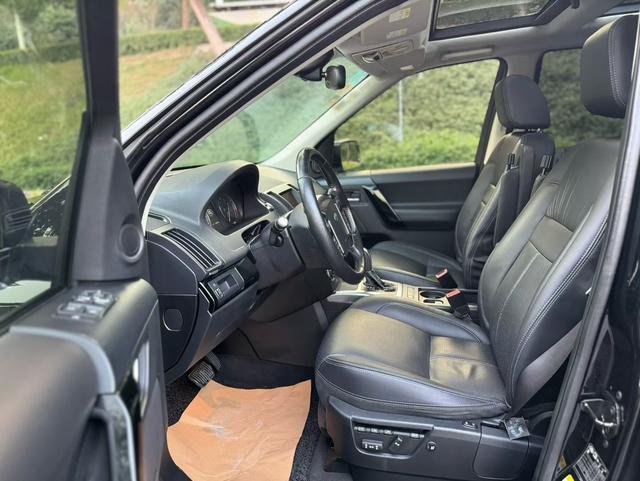 Certificated Pre-Owned Land Rover Freelander 2 2014 2.0T Si4 HSE Petrol Version - u22336196