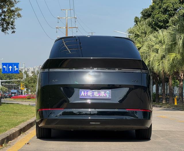 Certificated Pre-Owned XPENG X9 2024 702 Ultra Long Range Max-u21772463