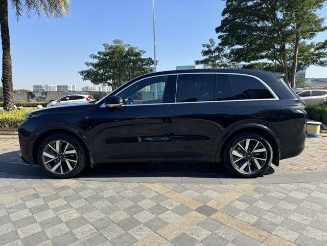 Pre-Owned Li L8 2023 Pro Version