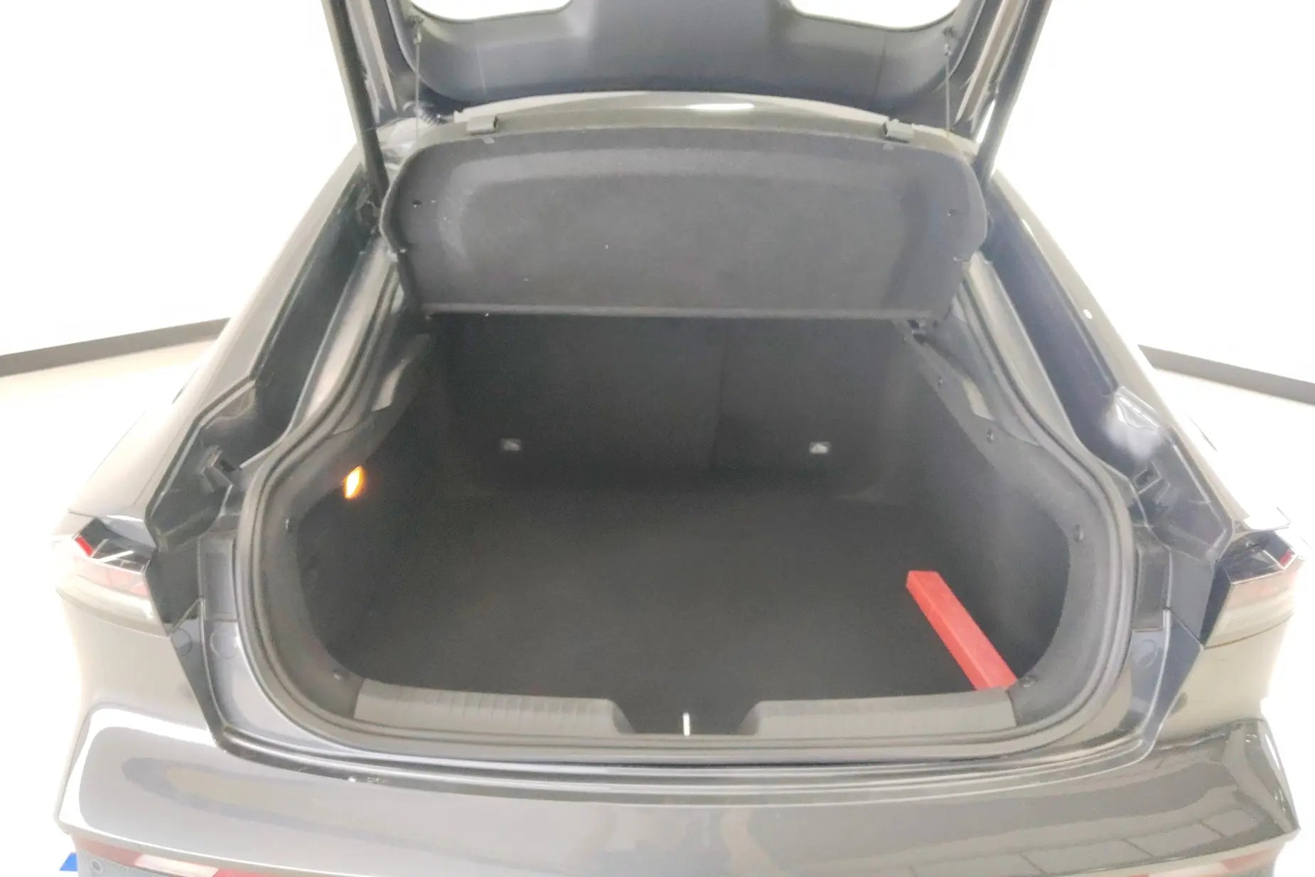 Certificated Pre-Owned Changan UNI-V Intelligent Electric iDD 2024 Edition Blue Whale Intelligent Electric iDD 136km Intelligent Prestige Version -u21039811