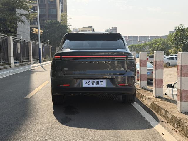 Certificated Pre-Owned Leapmotor C10 2024 Extended-Range 210 Lidar Edition -u21901266