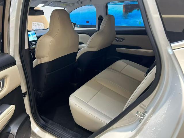 Certificated Pre-Owned SAIC-GM-Wuling Bingo PLUS 2024 Edition 330km Five-Seater Version