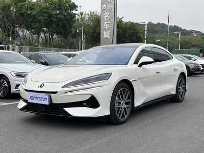 Certificated Pre-Owned Denza Z9 DM 2024 Edition 1100 4WD Max Version