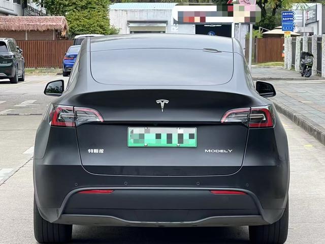 Pre-Owned Tesla Model Y 2023 Rear-Wheel Drive Version