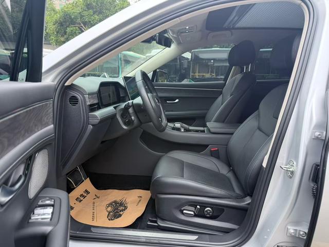 Certificated Pre-Owned Wenjie M5 2022 Extended-Range Four-Wheel Drive Flagship Edition -u22695111