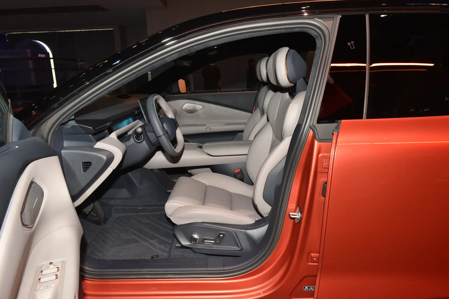 Lynk &amp; Co Z10