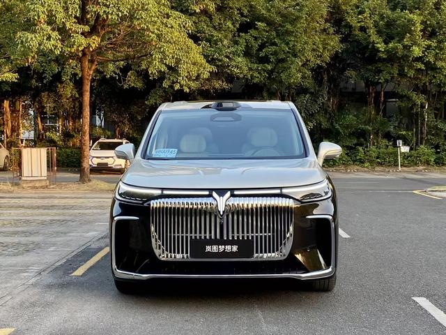 Certificated Pre-Owned VOYAH Dreamer PHEV 2025 AWD Flagship Qiankun Edition -u21777170