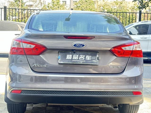 Certificated Pre-Owned Ford Focus 2012 Sedan 1.6L Automatic Fashion Edition - u22557826