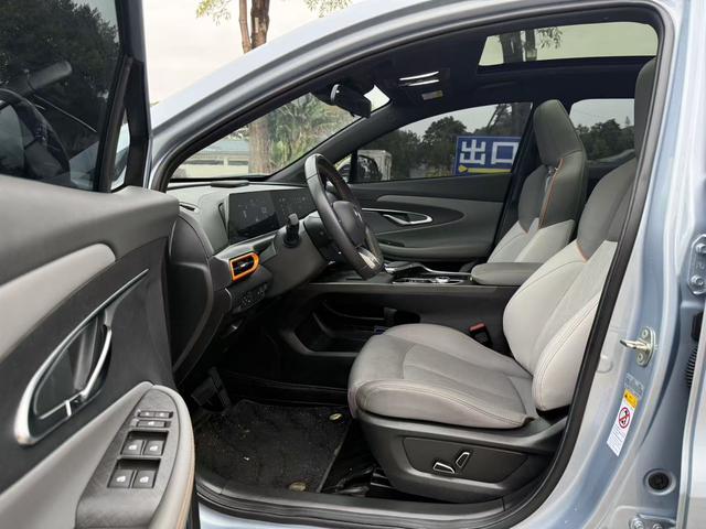 Certificated Pre-Owned Changan UNI-T 2022 1.5T Premium Edition - u22614016