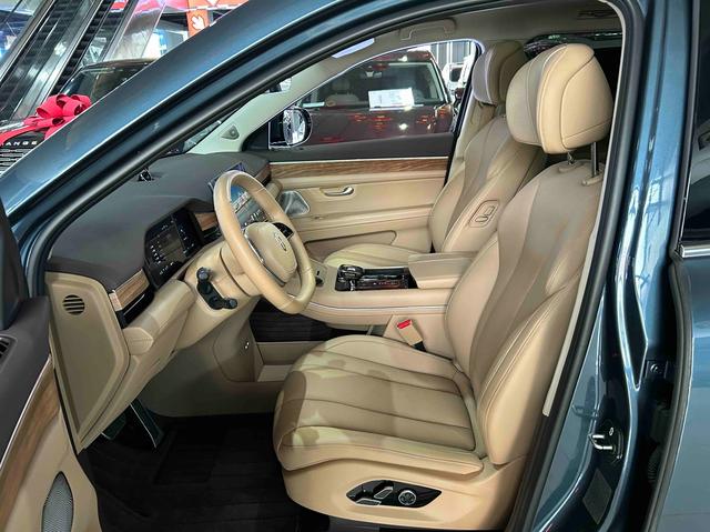 Pre-Owned Wenjie M7 2024 Ultra Five - Seat Four - Wheel Drive Intelligent Driving Edition